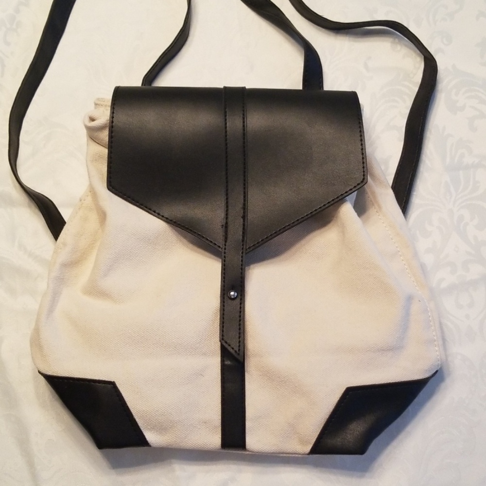 Deux lux Canvas back back